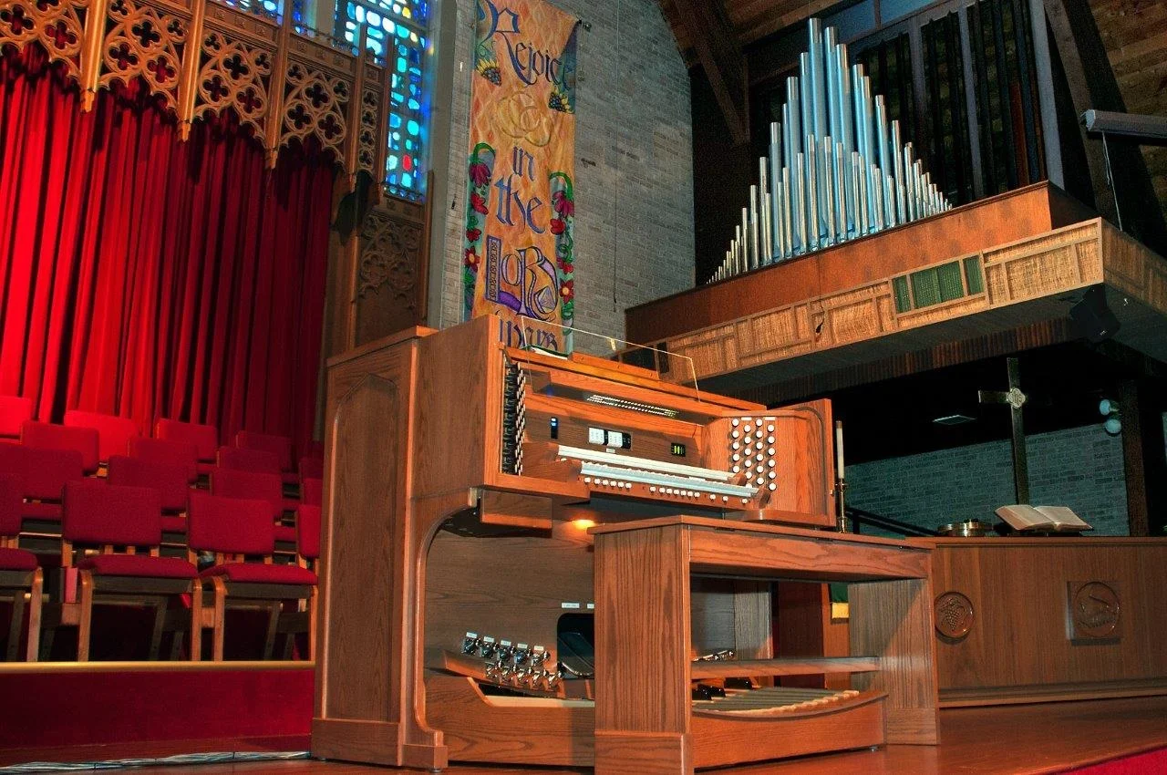 Allen organ in a church sanctuary